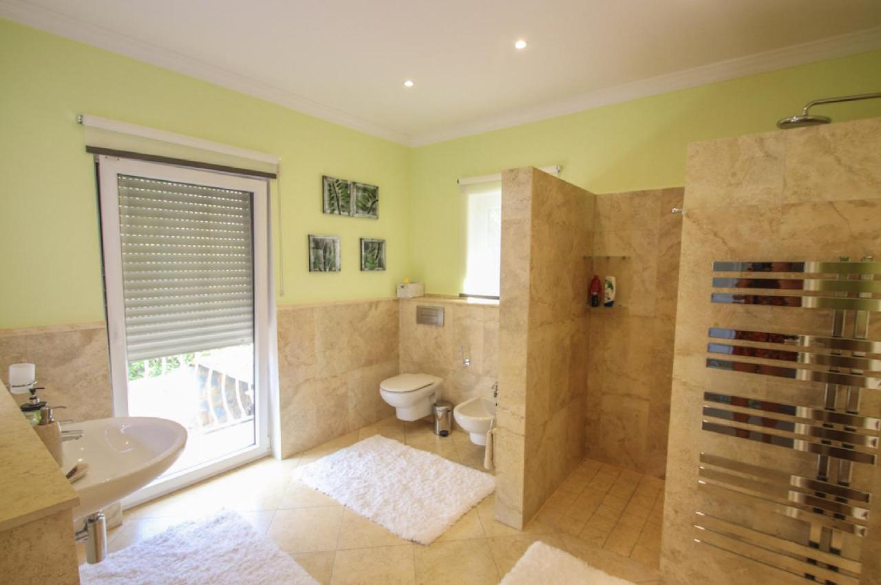 Villa Svim, Walking Distance To The Beach! 마르베야 외부 사진